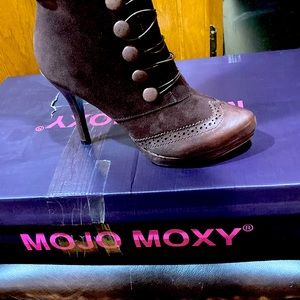 Brand new Mojo amo y brown suede size 9 over the knee boots